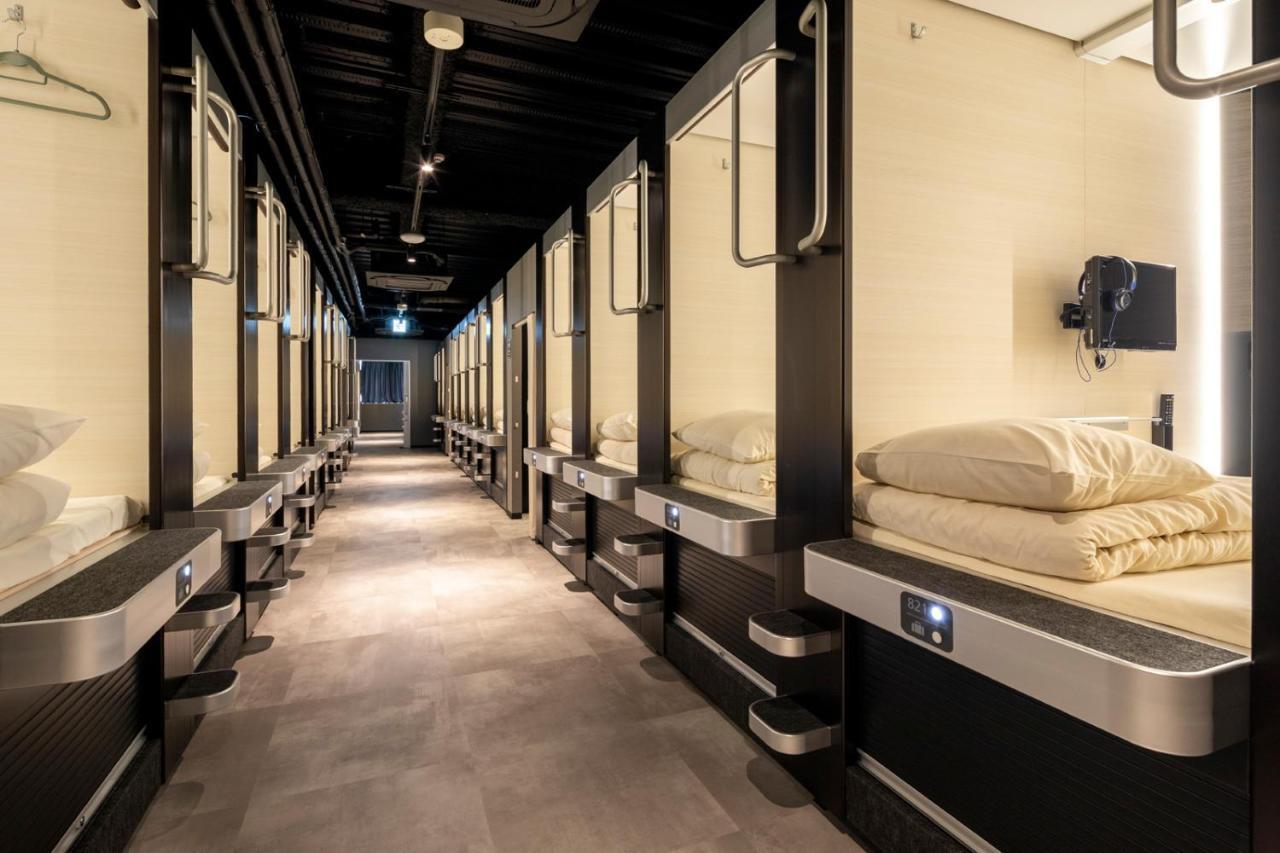 Capsule Hotel Cube Hiroshima Extérieur photo