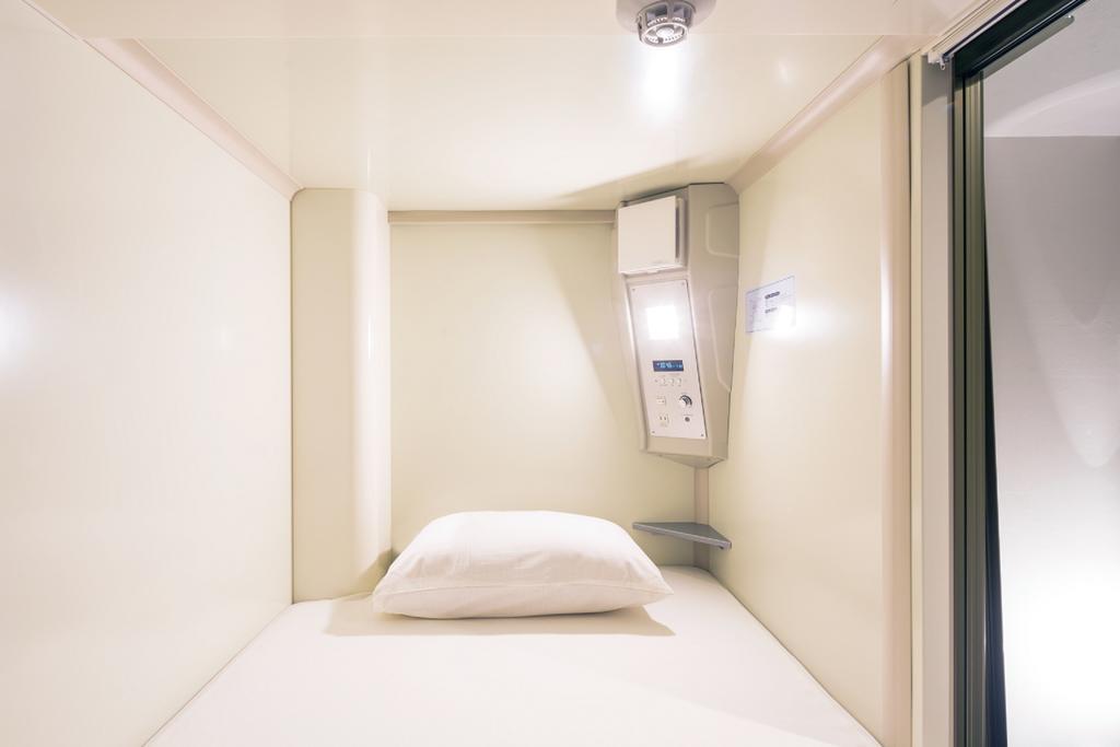 Capsule Hotel Cube Hiroshima Extérieur photo