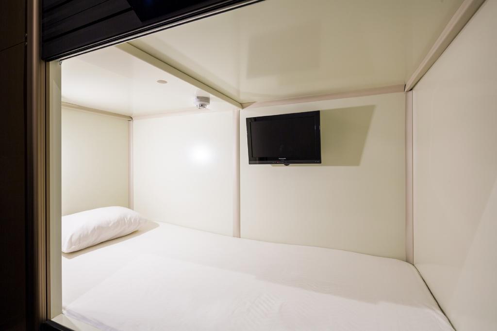 Capsule Hotel Cube Hiroshima Extérieur photo